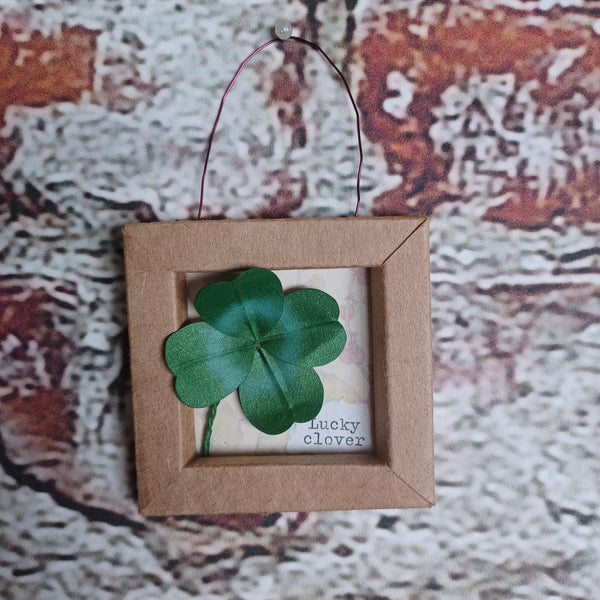 Four leaf lucky clover mini frame