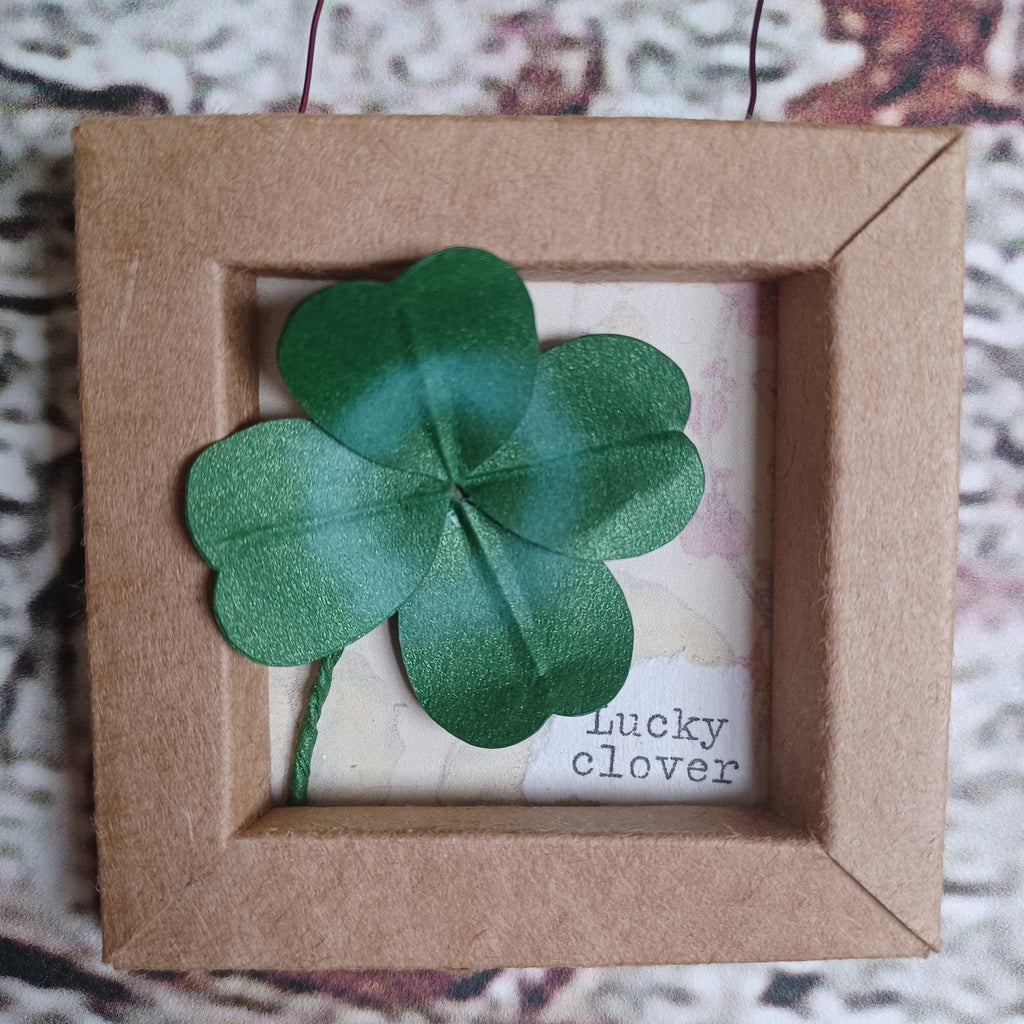 Four leaf lucky clover mini frame
