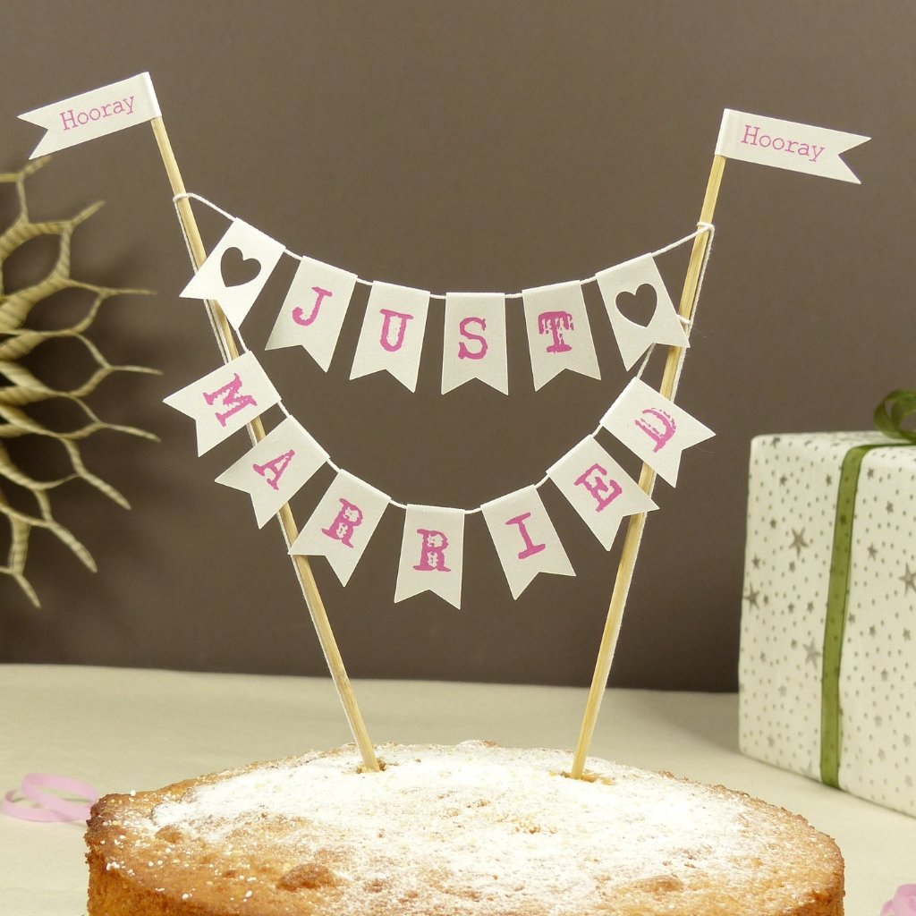 Hot pink Just married pink cake bunting