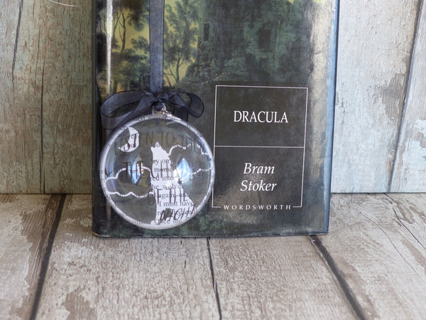 Dracula wolf decoration