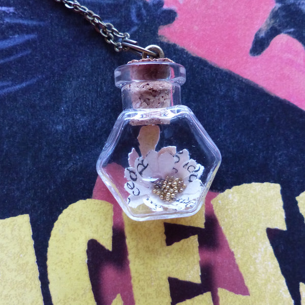 The Princess Bride daisy necklace