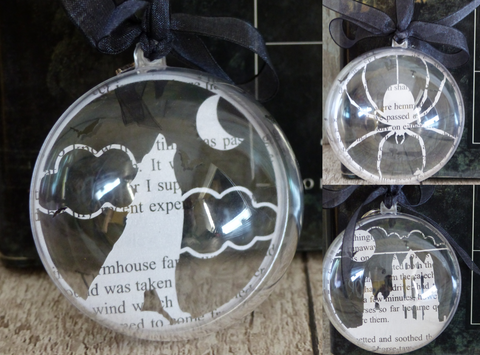 Whitby book bauble gift set